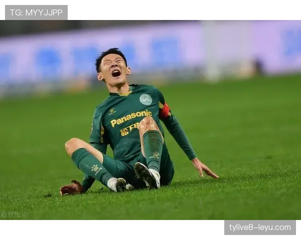 维克托·阿克塞尔森伤愈归来，重返赛场引球迷期待