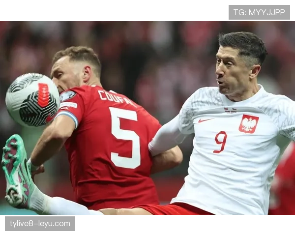 莱万多夫斯基积极康复肌肉伤势，状态良好全力备战后续赛事