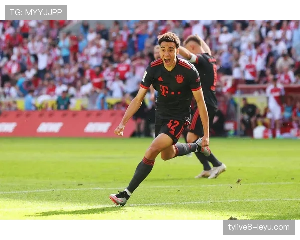 穆西亚拉关键战进球能力解析：硬仗型中场的崛起